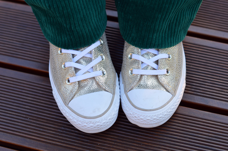 sparkly gold Converse