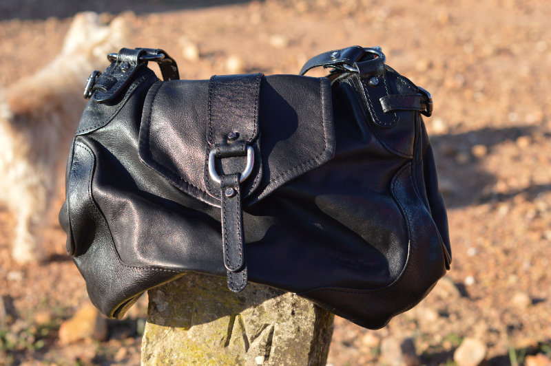 Black Marta Ponti handbag